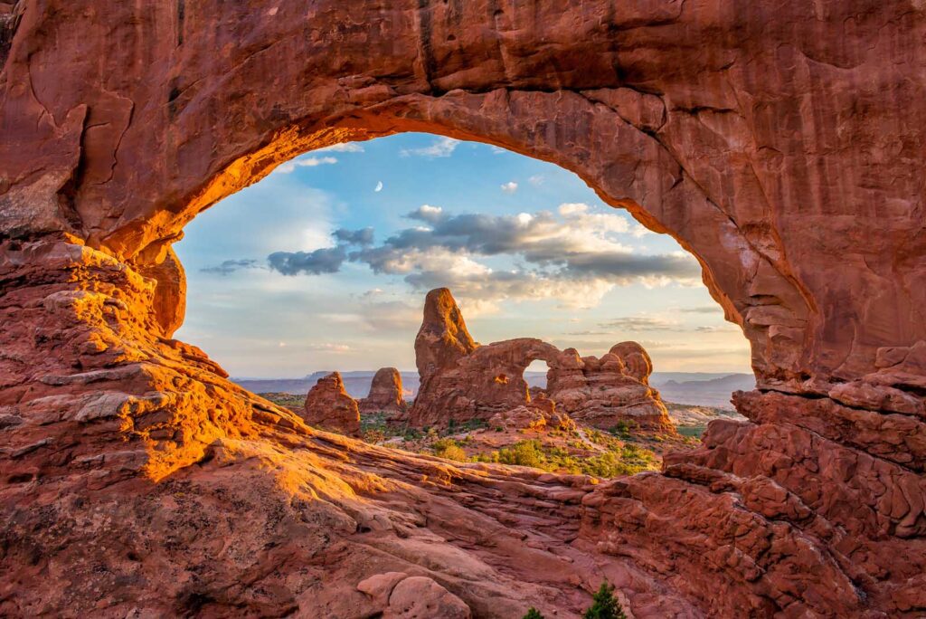 15 Best Hikes In Arches National Park In 2023